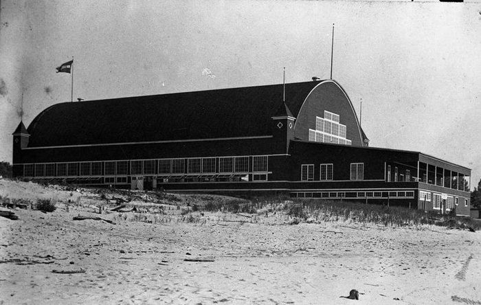 Avery Beach Casino - 1902 Photo From Historical Association Of South Haven (newer photo)
